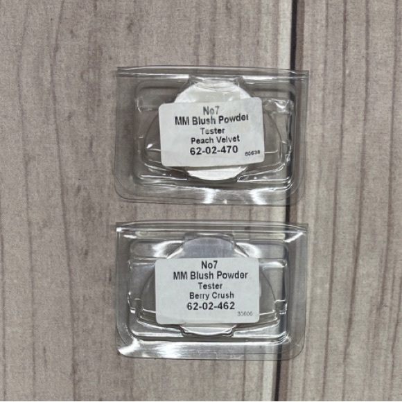 Lot of 15 Makeup Cosmetic Items Lancome Dr Pawpaw Bareminerals No 7 NYX + More - Picture 8 of 10